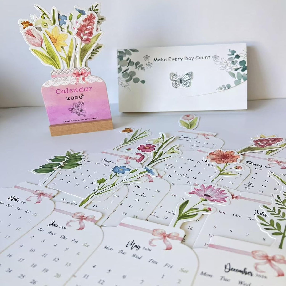 2026 Flowers Desk Calendar, Creative Flower Small Desk Calendar, Floral Desktop Calendar with Wooden Base for Home, Office and Desk Accessories