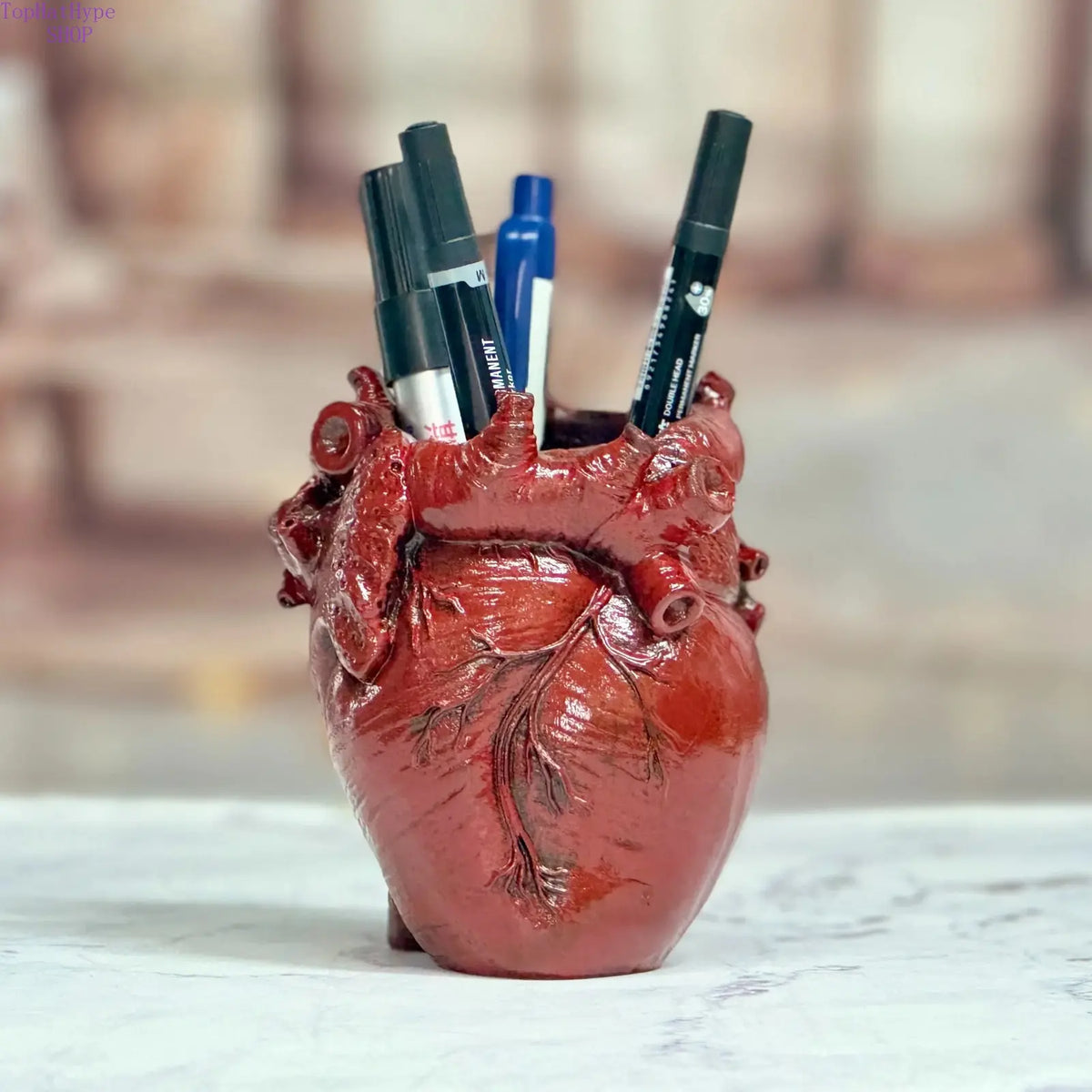 Gothic Anatomical Heart Design Resin Pen Holder - Freestanding Desk Organizer Tidy, High Material Quality Horror Enthusiast Decor, Distinctive Halloween Gift